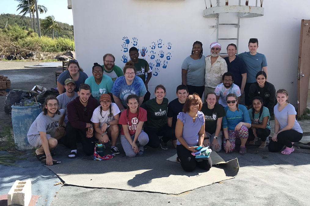 Keuka College students and staff in Puerto Rico