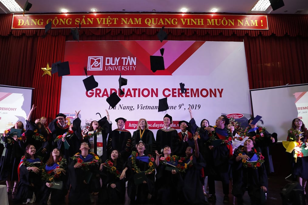 Dang Cong Graduation Ceremony 2021