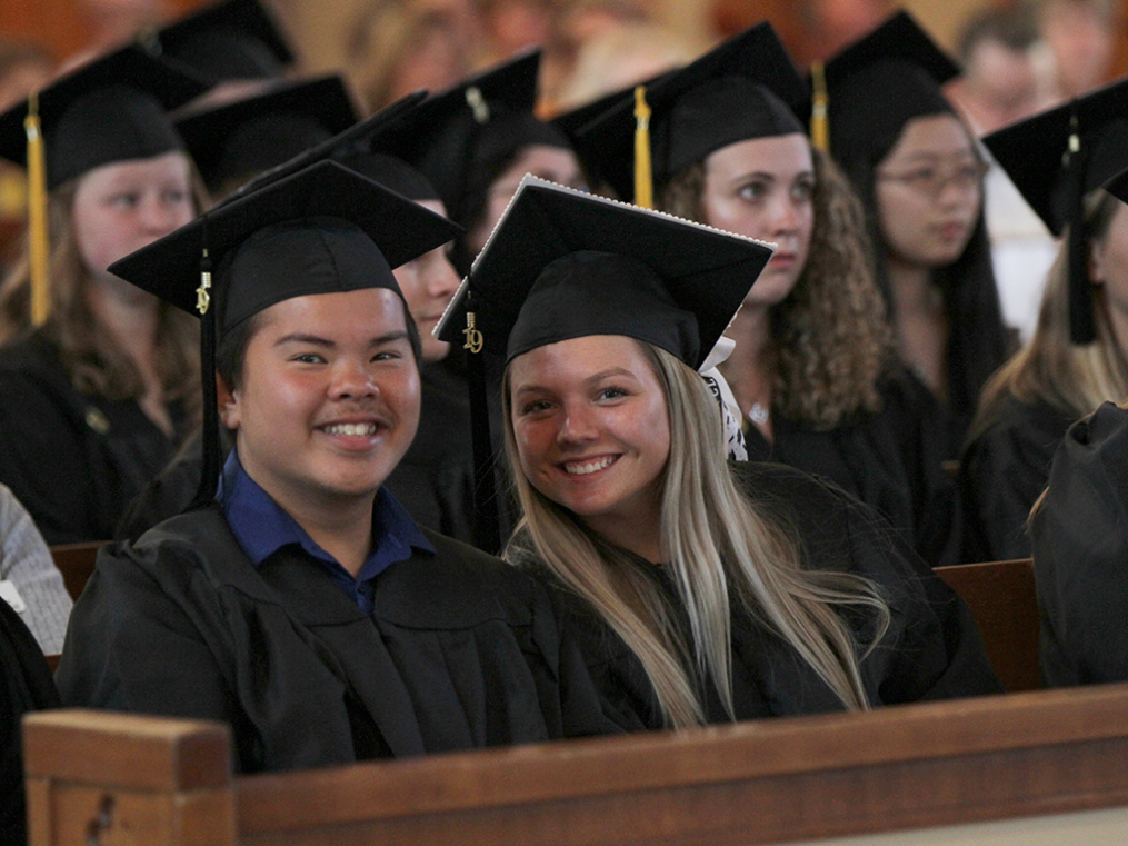 Jim Truong ’19 and Vanessa Tsarvich ’19 attend the 2019 Baccalaureate Service.