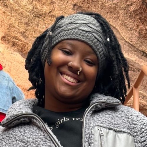 Kyra Tappin ’26 Headshots